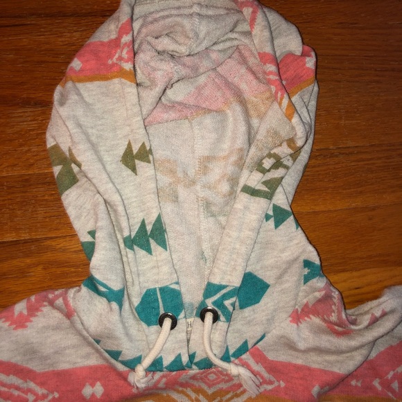 L.A Hearts | Rainbow Aztec Print Sweatshirt - Picture 4 of 6